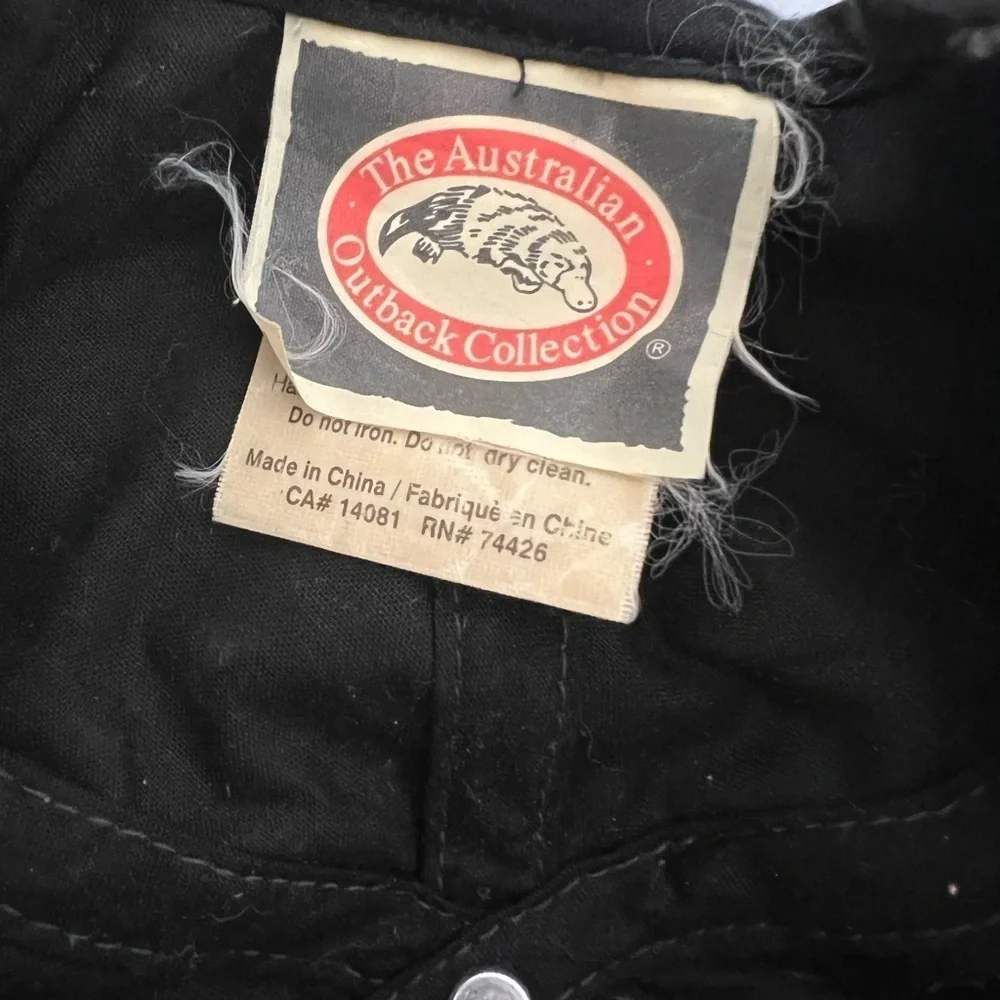 The Australian Outback Collection men’s hat. Vintage. Adjustable, one size.